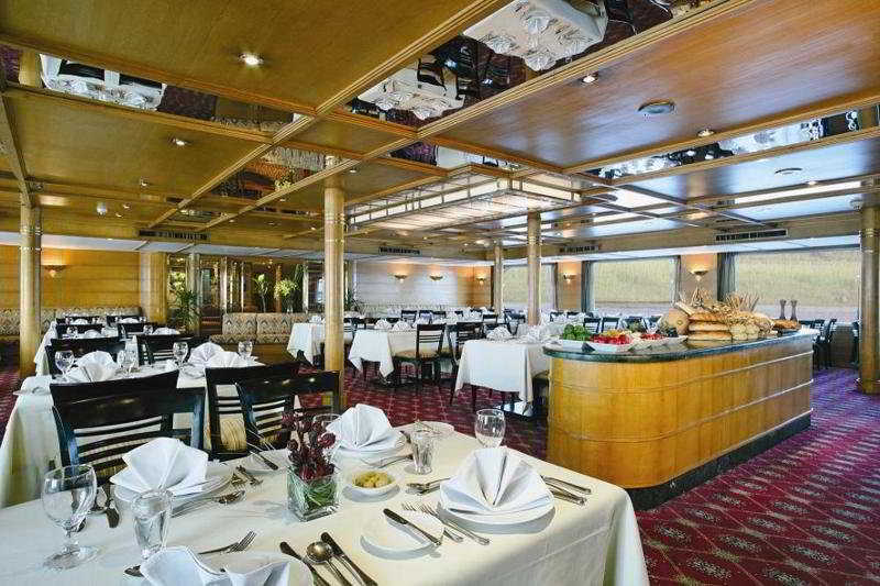 Hotel Movenpick Radamis II Nile Cruise Luxor Exterior foto
